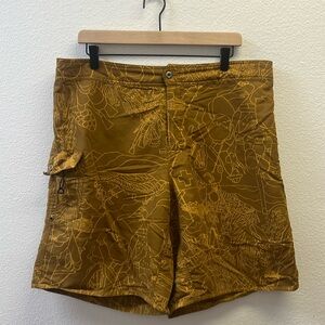 Patagonia Size 38 Men’s Board Shorts Wavefarer Swim Trunk Travel Pocket